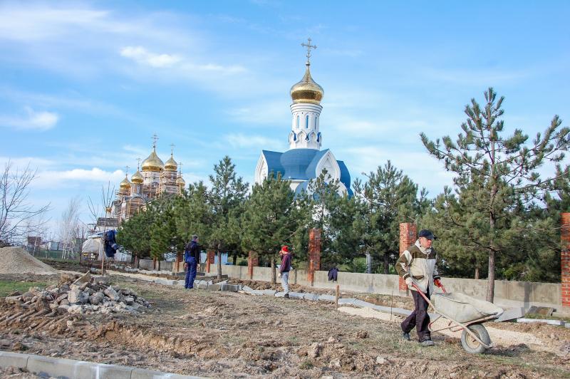 В Анапе строят новый сквер