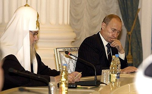 РПЦ считает что президент незаменим