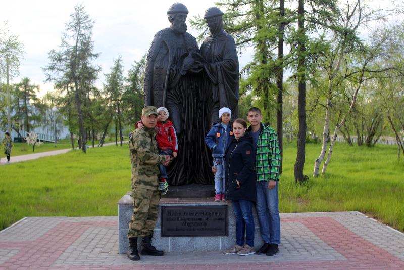 В День семьи, любви и верности военнослужащий Росгвардии из Нарьян-Мара рассказал о секретах семейного счастья