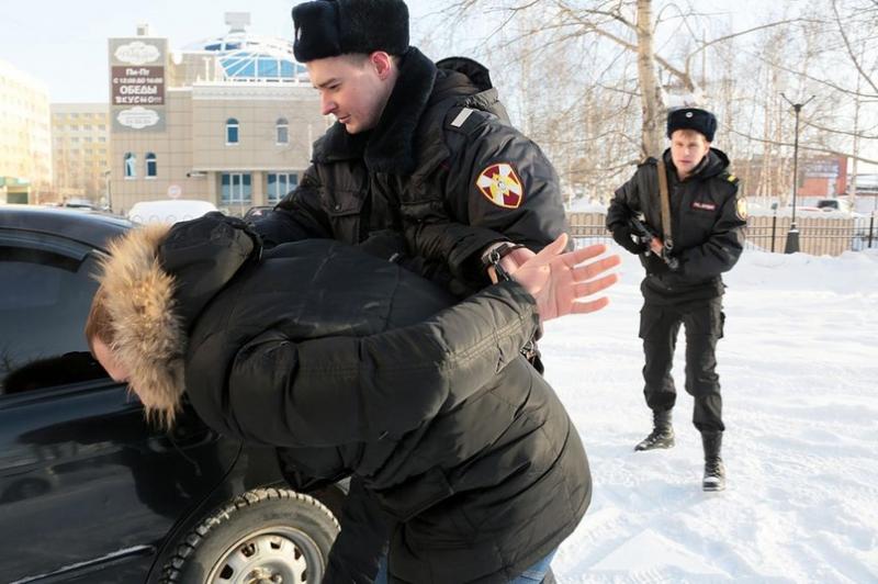 Росгвардейцы Югры за минувшие выходные задержали с поличным двух подозреваемых в краже