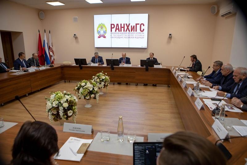 Михаил Романов прокомментировал работу и перспективы Северо-Западного института управления РАНХиГС