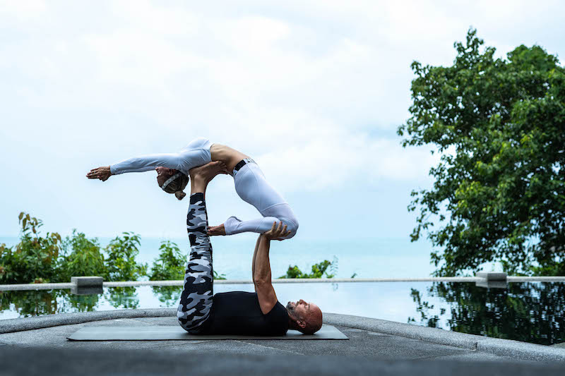 Принципы Hola Yoga. Интервью с Алексеем и Татьяной Старовойтовыми об авторском проекте для российских семей