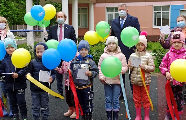 Подмосковная «Единая Россия» поздравила маленьких жителей региона с Днём защиты детей