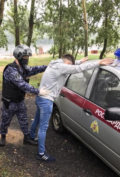 Росгвардейцами задержаны нижегородцы, подозреваемые в открытом хищении портмоне