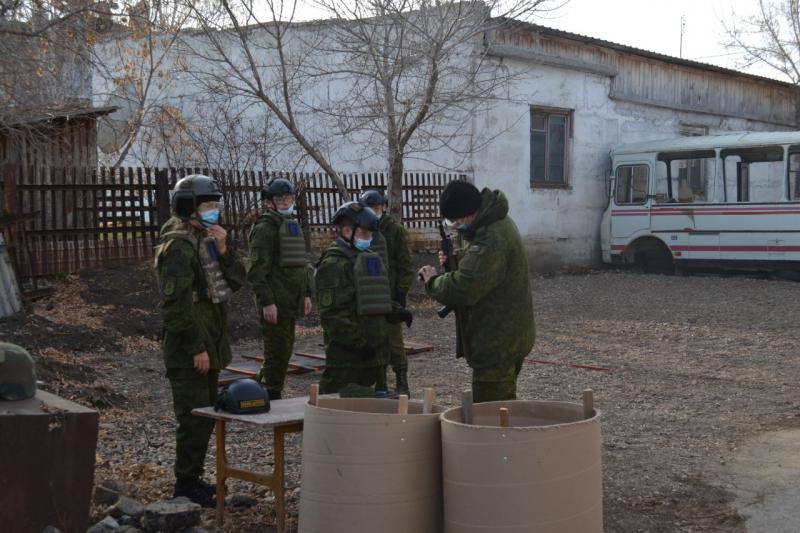 В Магнитогорске прошел ежегодный Кубок ОМОН по военно-тактическим играм среди юнармейских отрядов