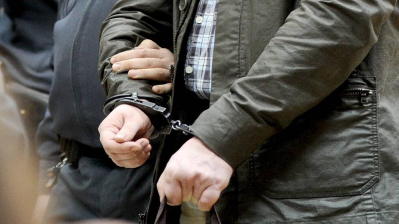 В Подмосковье сотрудники полиции обнаружили у мужчин 4 килограмма героина