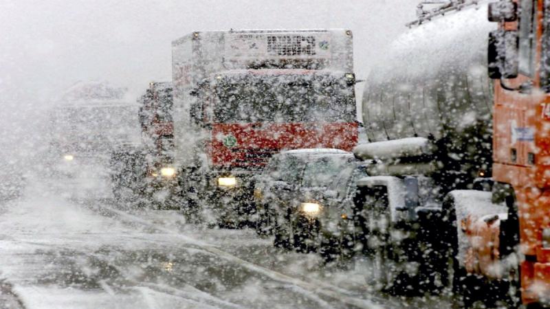 Водителям Подмосковья рекомендуют временно перейти на пользование общественным транспортом