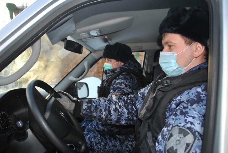 В Кирове росгвардейцы задержали подозреваемого в нанесении побоев