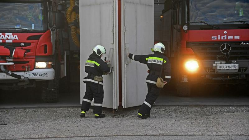 В Люберцах загорелся склад с бытовой химией и спортивным инвентарем