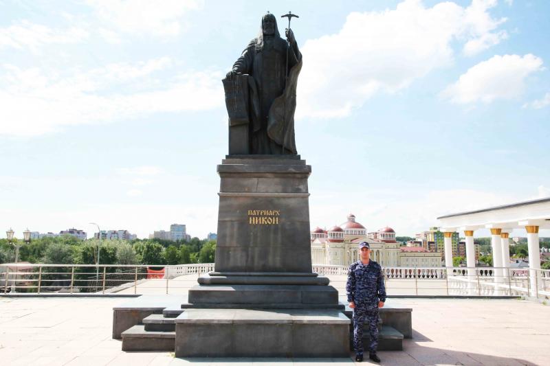 В рамках Всероссийской акции «Росгвардия гид» сотрудники вневедомственной охраны Управления Росгвардии по Республике Мордовия продолжают рассказывать о памятных и значимых местах региона -13