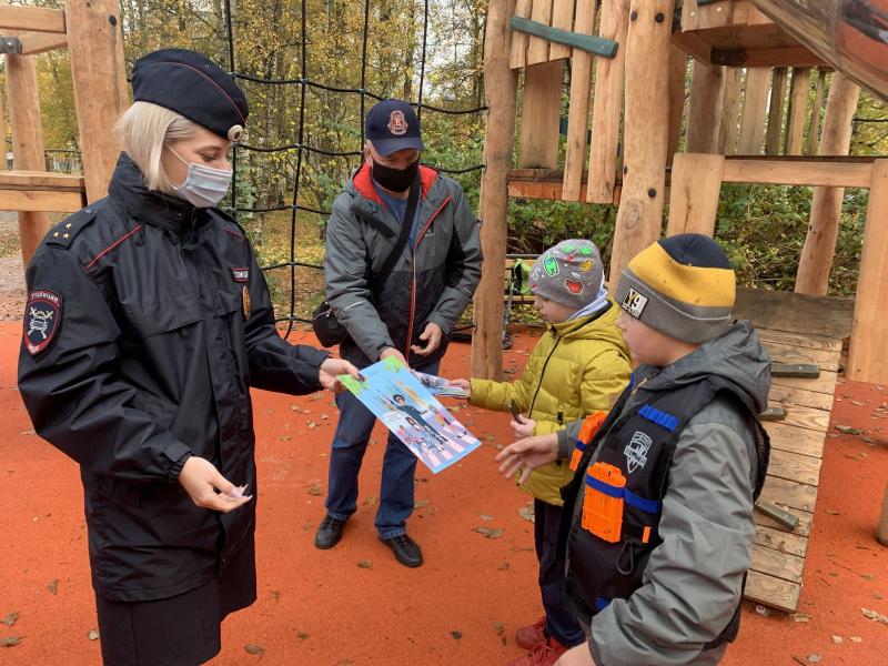 Общественный совет УВД по ТиНАО совместно с Госавтоинспекцией Новой Москвы провели мероприятие «Безопасный двор»