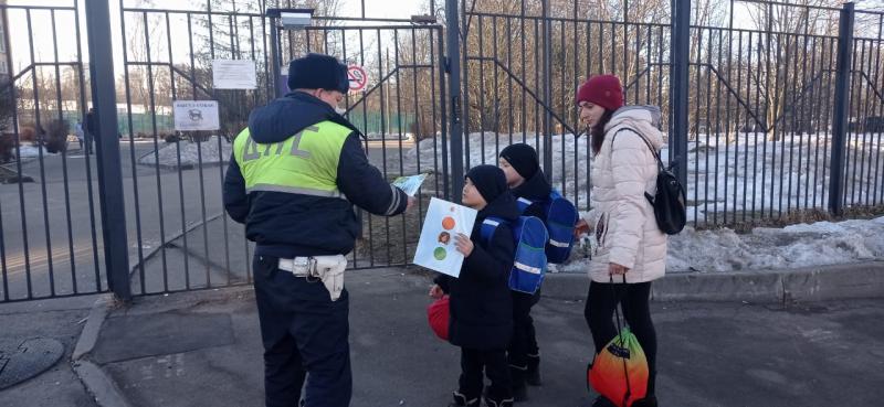 В Зеленограде инспекторы ДПС организовали патруль безопасности