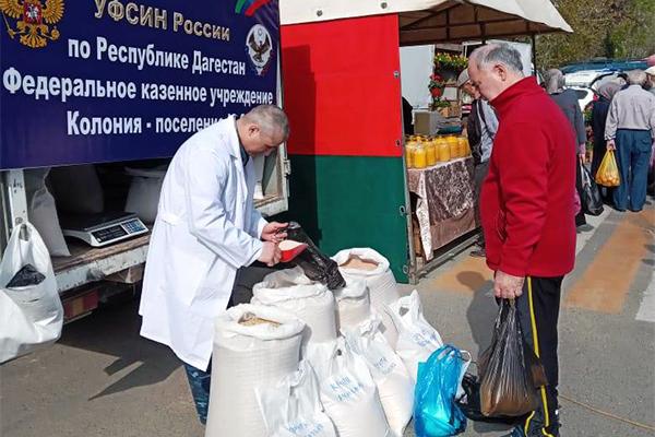 Колония - поселение № 9 представила свою продукцию на Республиканской сельскохозяйственной ярмарке