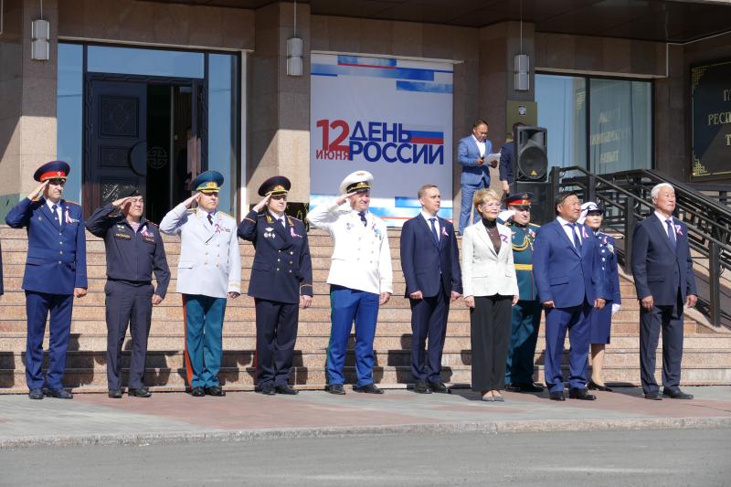 В Туве Росгвардия отметила День России