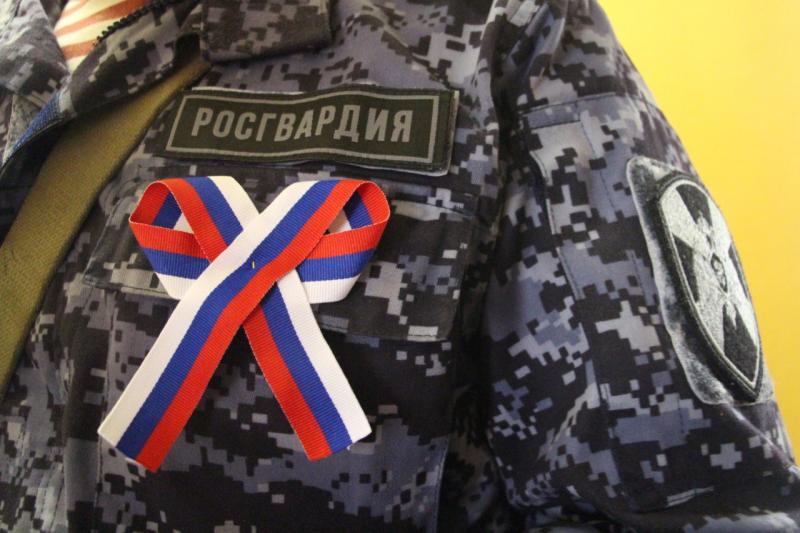 В Ленинском городском округе росгвардейцы провели патриотическую акцию 