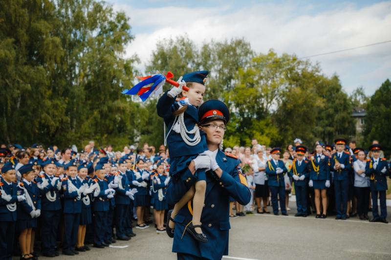Руководство Управления Росгвардии по Чувашской Республике – Чувашии приняло участие в торжественных мероприятиях, посвященных Дню знаний