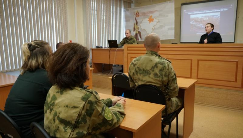 В Кирове росгвардейцы приняли участие в тематическом мероприятии, посвященном 210-летию Бородинского сражения