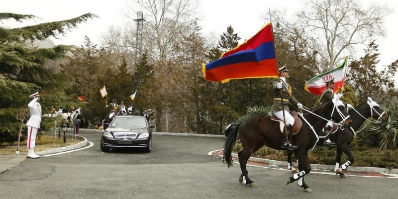 «Туранскому блоку» следует противопоставить армяно-иранский военный союз - Вардан Восканян