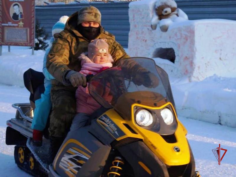 Росгвардейцы в Томской области организовали для своих семей спортивный праздник