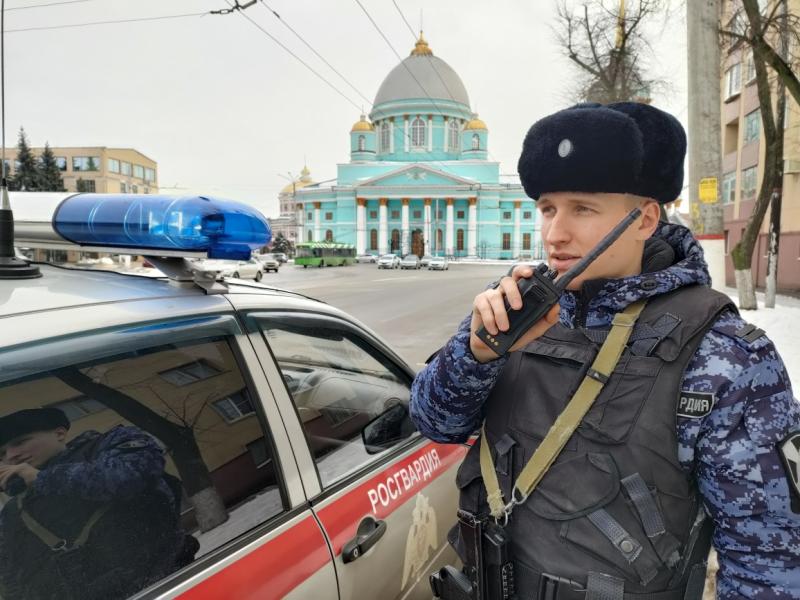 РОСГВАРДЕЙЦЫ ОБЕСПЕЧАТ ОХРАНУ ОБЩЕСТВЕННОГО ПОРЯДКА ВО ВРЕМЯ ПРАЗДНОВАНИЯ РОЖДЕСТВА ХРИСТОВА В КУРСКОЙ ОБЛАСТИ