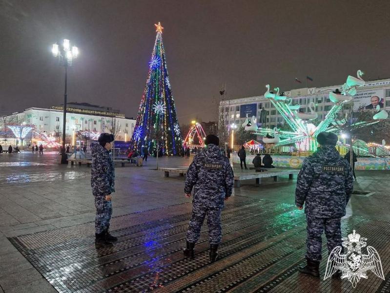 РОСГВАРДЕЙЦЫ ОБЕСПЕЧИЛИ БЕЗОПАСНОСТЬ ВО ВРЕМЯ НОВОГОДНИХ И РОЖДЕСТВЕНСКИХ ПРАЗДНИКОВ В ДАГЕСТАНЕ