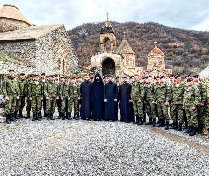 Дадиванк: служение в осаде. Фоторепортаж. Видео