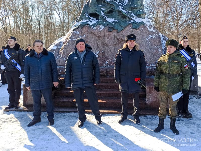 Сохраняя память о подвигах русского флота: лэтишники провели митинг памяти экипажа миноносца «Стерегущий»