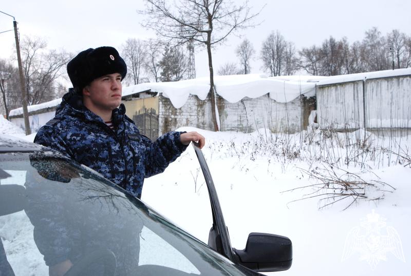 В Кирове росгвардейцы выявили гражданина, находящегося в федеральном розыске