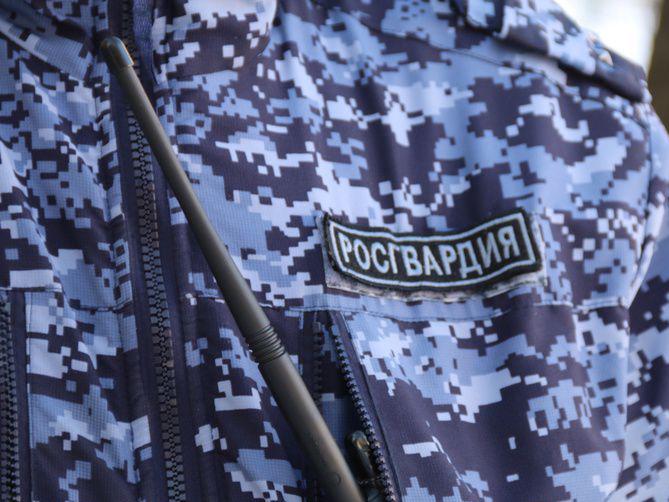 Росгвардейцы задержали супружескую пару, подозреваемую в краже товара из магазина