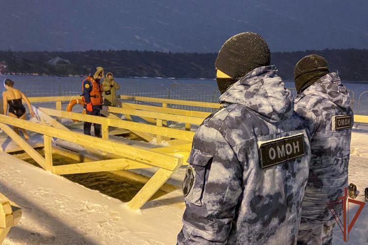 Росгвардейцы обеспечили безопасность мероприятий в Крещение Господне