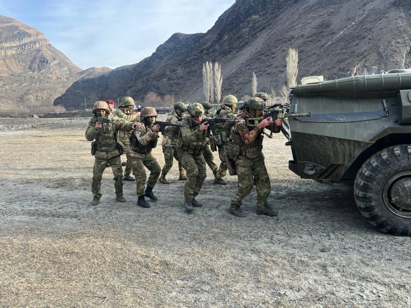 В ОГВ(с) поздравили военнослужащих с Днем образования подразделений боевой подготовки Росгвардии