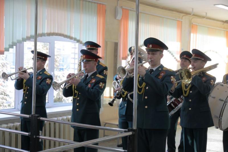 В городе Дзержинске Нижегородской области росгвардейцы поддержали ведомственную акцию «Прощание славянки - марш, объединивший народы»