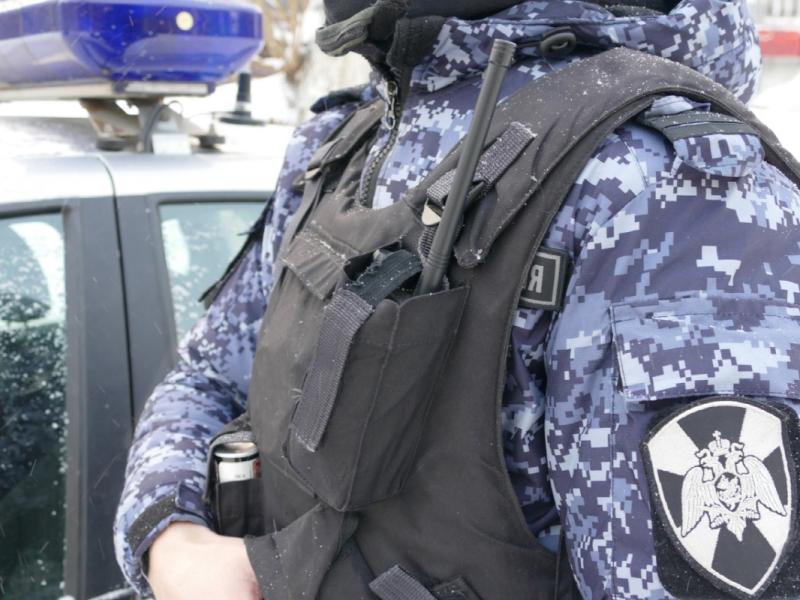 Росгвардейцы оказали помощь в задержании рецидивиста, который пытался похитить из магазина ноутбук