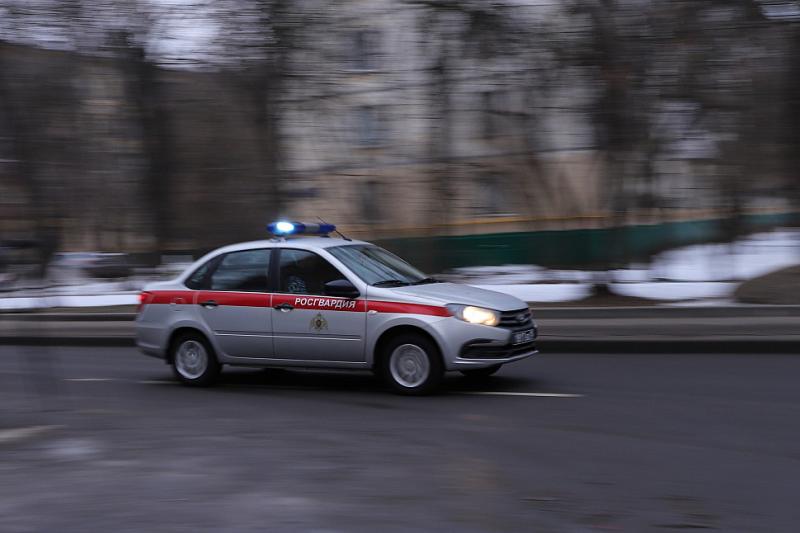 МОСКОВСКИЕ РОСГВАРДЕЙЦЫ ОКАЗАЛИ ПОМОЩЬ ПОСТРАДАВШИМ В ДОРОЖНО-ТРАНСПОРТНОМ ПРОИСШЕСТВИИ