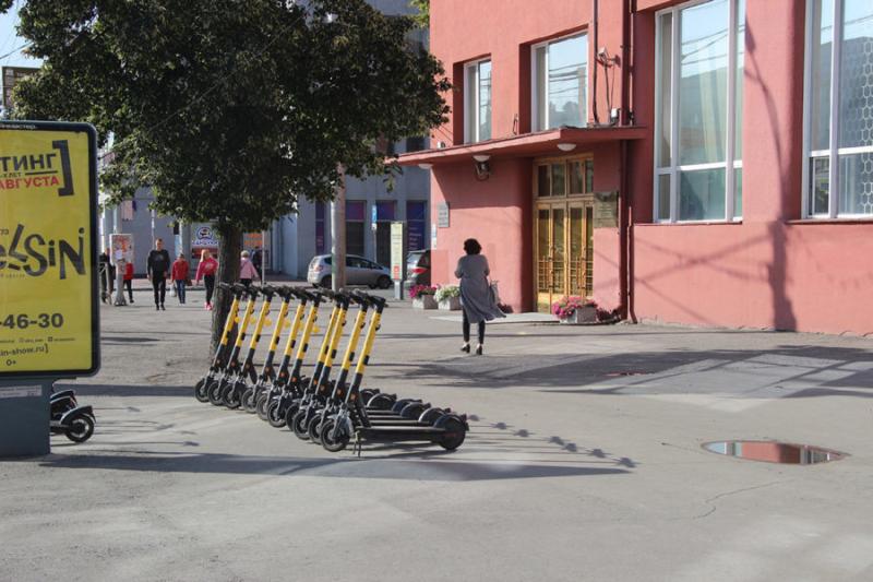 В Новосибирске стартовал сезон самокатов