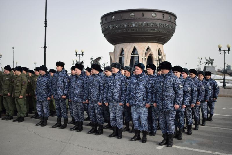 В Казани сотрудники Росгвардии приняли участие в гарнизонном разводе сил и средств подразделений органов правопорядка