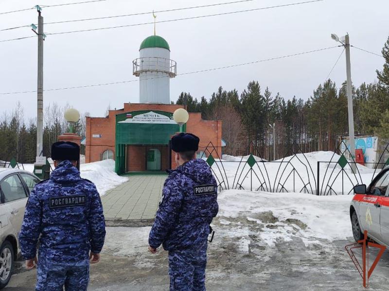 Росгвардия обеспечила безопасность при проведении праздника Ураза-байрам на Урале