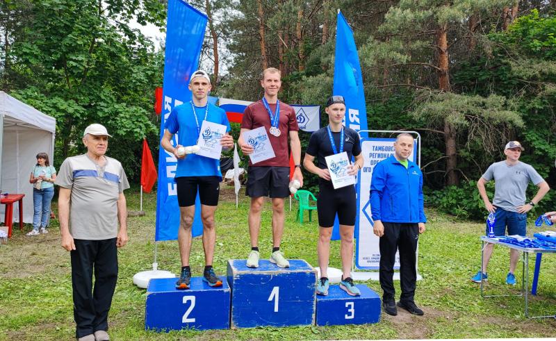 Росгвардеец завоевал две «золотые» медали на соревнованиях по легкоатлетическому кроссу в Тамбовской округе.