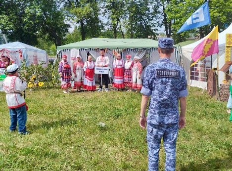 Ульяновские росгвардейцы обеспечили безопасность во время проведения праздничных гуляний