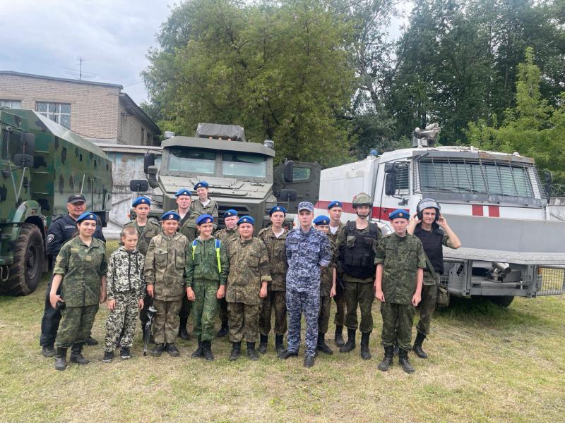 В Тверской области продолжается акция «Каникулы с Росгвардией»