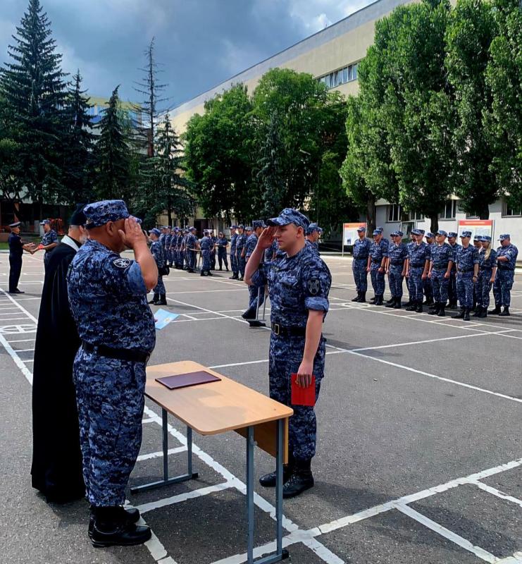 Сотрудники вневедомственной охраны подмосковного главка Росгвардии завершили курс первоначального обучения