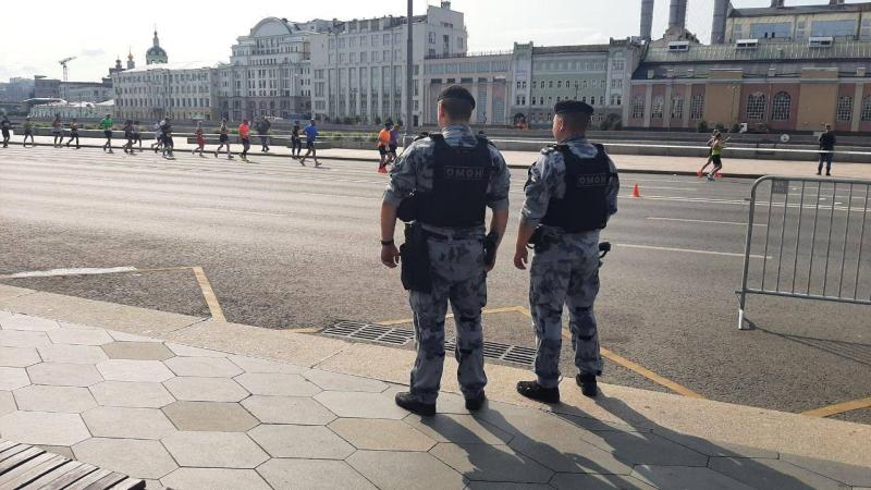 Росгвардия обеспечила безопасность при проведении  полумарафона в Москве