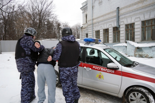 Росгвардейцы задержали подозреваемого в краже из ульяновского супермаркета