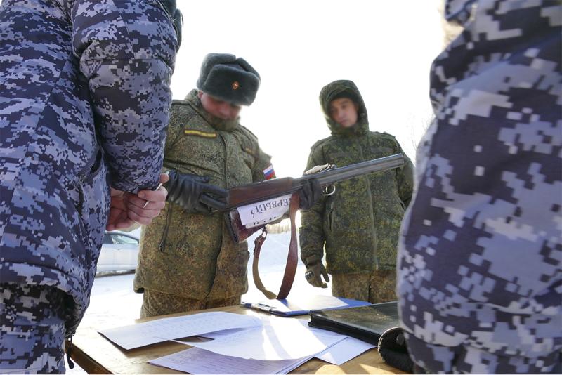 В Кузбассе Росгвардия передала в Минобороны очередную крупную партию оружия для борьбы с БПЛА