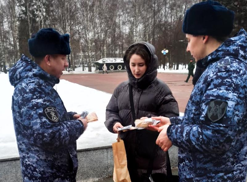 Росгвардейцы Марий Эл приняли участие во всероссийской акции памяти «Блокадный хлеб»