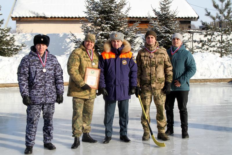 Росгвардейцы Еврейской автономии вошли в тройку лучших по хоккею на валенках