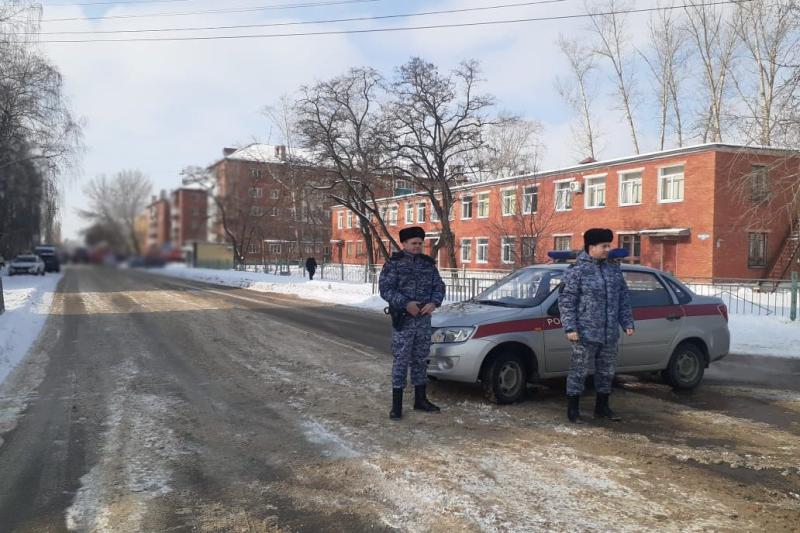 Росгвардейцы предотвратили распространение огня в районе частного домовладения в Тамбовской области