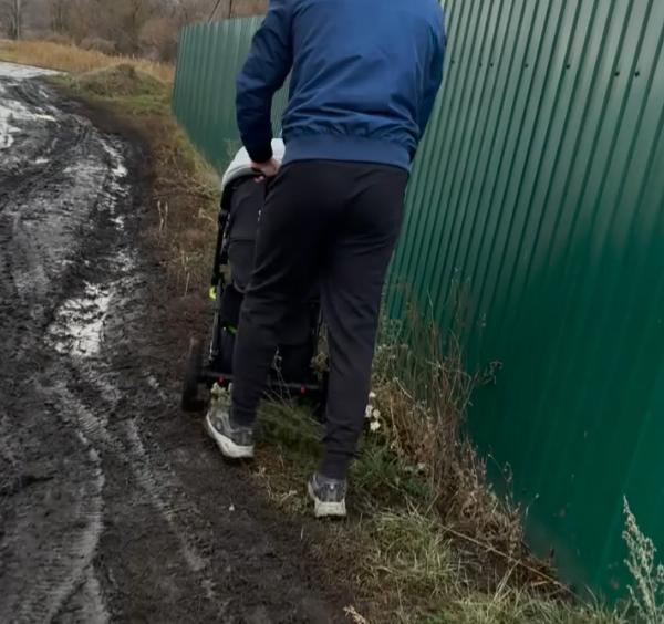 Жители новоусманского села Орлово попали в аномальную дорожную зону