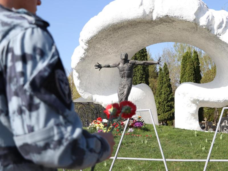 Столичные спецназовцы почтили память ликвидаторов Чернобыльской катастрофы