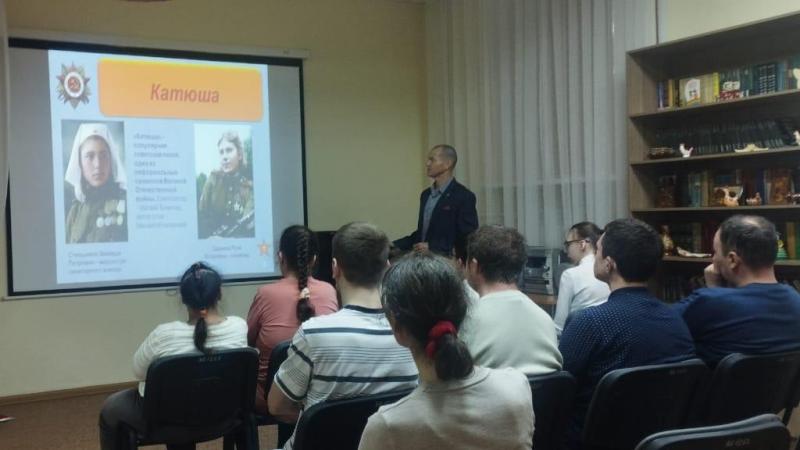 Ветеран Росгвардии провел для подопечных кировского центра соцобслуживания населения беседу